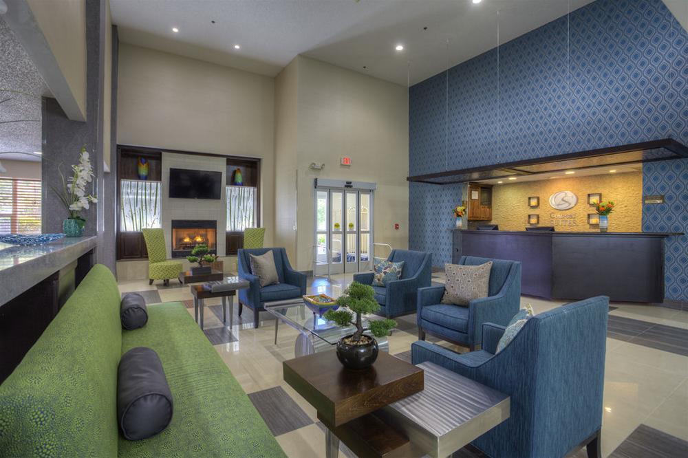 Comfort Suites Pineville - Ballantyne Area Exterior photo